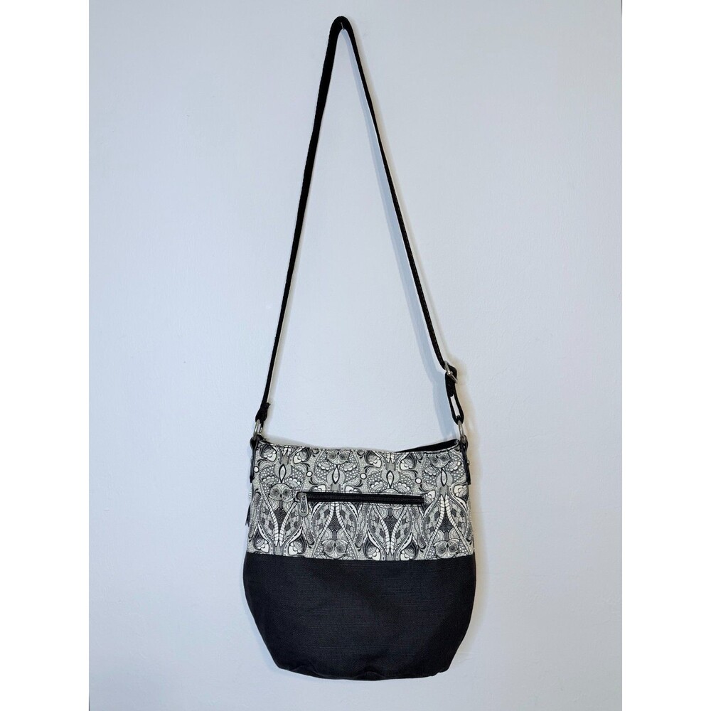 Sakroots Owl Shoulder Crossbody Bag Purse Bag Charm Tassels Black Off White Rare - Picture 4 of 16